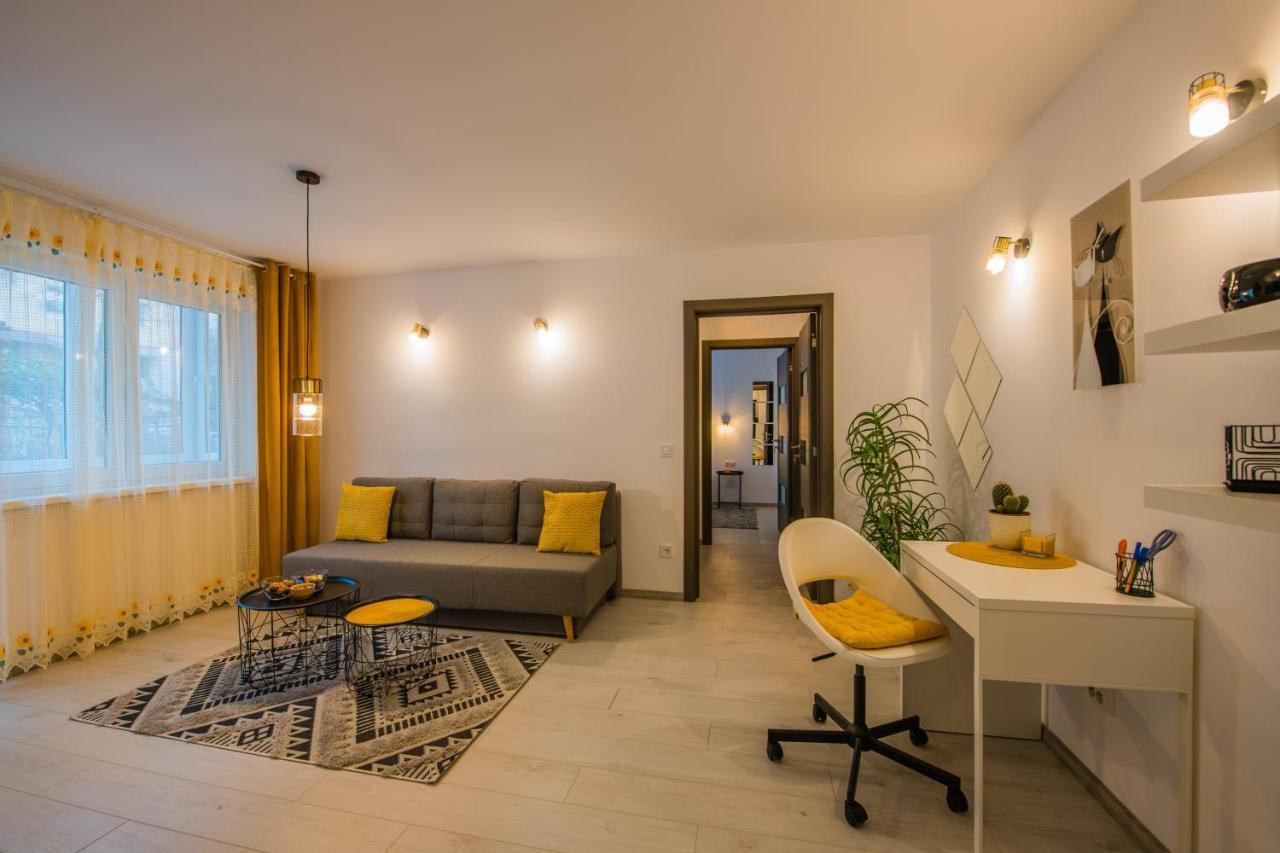 Kitty Sunflower Apartment Alba Iulia Eksteriør bilde