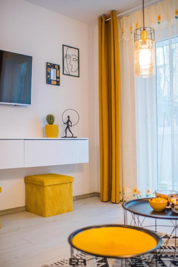 Kitty Sunflower Apartment Alba Iulia Eksteriør bilde